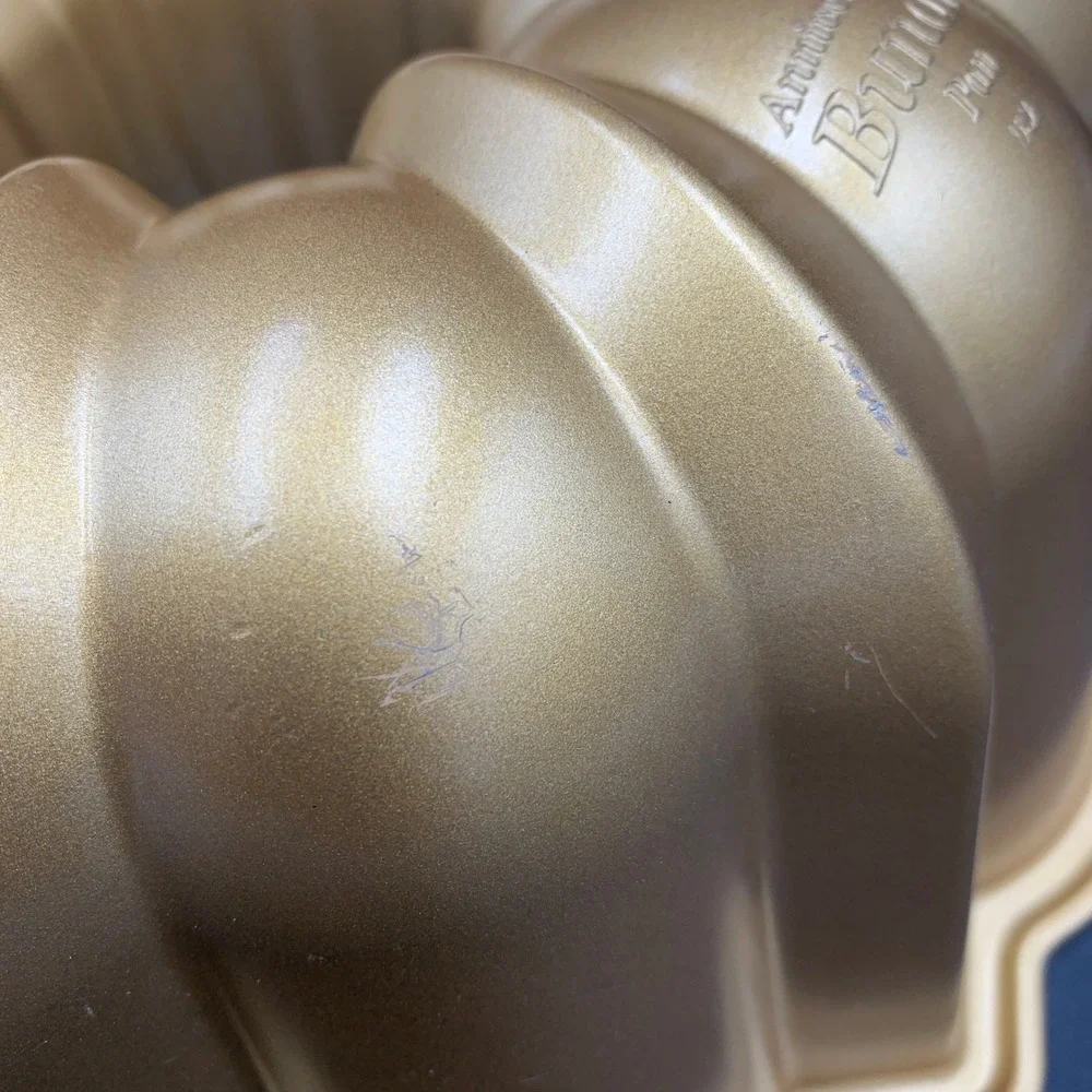 Nordic Ware Gold Anniversary Bundt Pan 10-15 Cup Cast Aluminum Made in USA